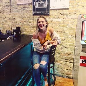 Meet your Posher, Gina